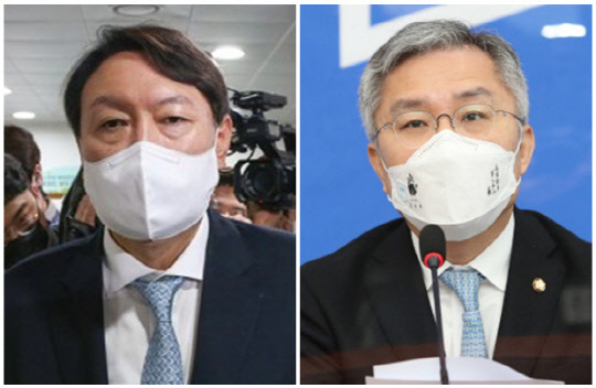 윤석열(왼쪽) 전 검찰총장과 최강욱 열린민주당 대표. 연합뉴스